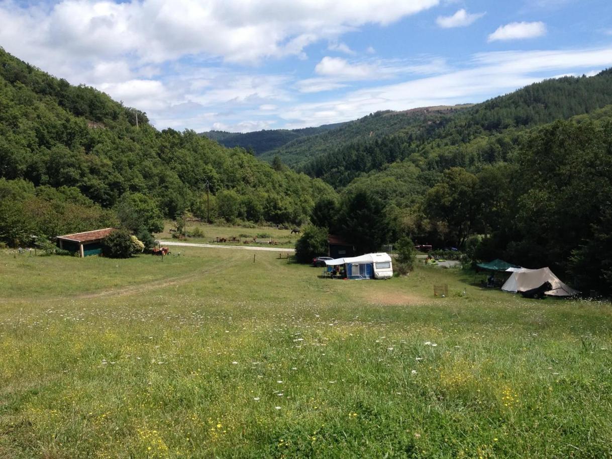 Ferme Les Therondels Saint-Pons-de-Thomieres Εξωτερικό φωτογραφία