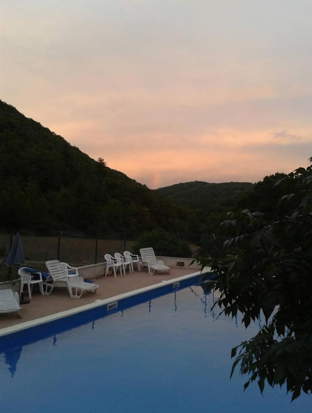 Ferme Les Therondels Saint-Pons-de-Thomieres Εξωτερικό φωτογραφία